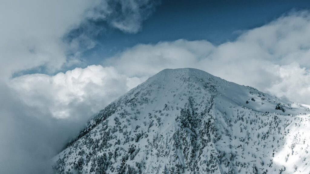 Qorre Summit